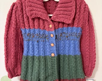 Pull pour tout-petit en alpaga et acrylique tricoté à la main - hypoallergénique, chaud et intemporel