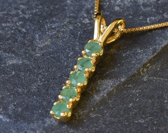 Gold Emerald Pendant, Emerald Pendant, Natural Emerald, May Birthstone, Minimal Pendant, Green Pendant, Vintage Pendant, Layering Necklace