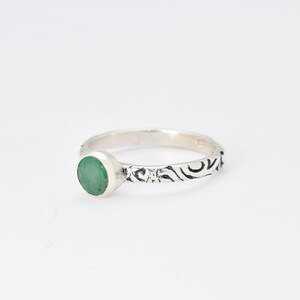 Ring smaragd, natuurlijke smaragd ring, geboortesteen mei, tribal ring, groene vintage ring, solitaire ring, zilveren sierlijke ring, massief zilveren ring afbeelding 8