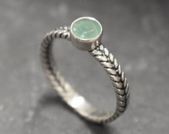 Emerald Rope Ring, Natural Emerald, May Birthstone, Stackable Ring, Dainty Emerald Ring, Vintage Ring, Braided Band, Solid Silver Ring