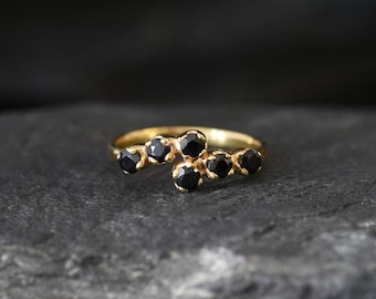 Black Onyx Bypass Ring, Asymmetrical Gold Band, Gemstone Cluster Jewelry