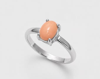 Ring aus Engelskoralle, Solitärring aus rosa Koralle, Geburtsstein-Schmuck für März