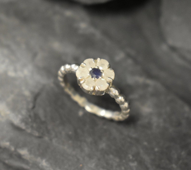 White Flower Ring Moonstone Ring Dainty Flower Ring Rainbow Moonstone Solid Silver Ring Flower Ring Daisy Ring Vintage Ring Sapphire