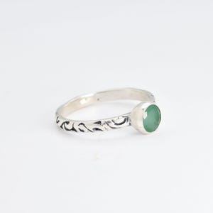 Ring smaragd, natuurlijke smaragd ring, geboortesteen mei, tribal ring, groene vintage ring, solitaire ring, zilveren sierlijke ring, massief zilveren ring afbeelding 10