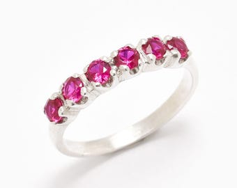 Rubin Ring, erstellt Rubin, Halb Eternity Ring, Stapelbare Ring, Rubin Band, Roter Diamant Ring, Rubin Band, Minimalist Ring, Sterling Silber