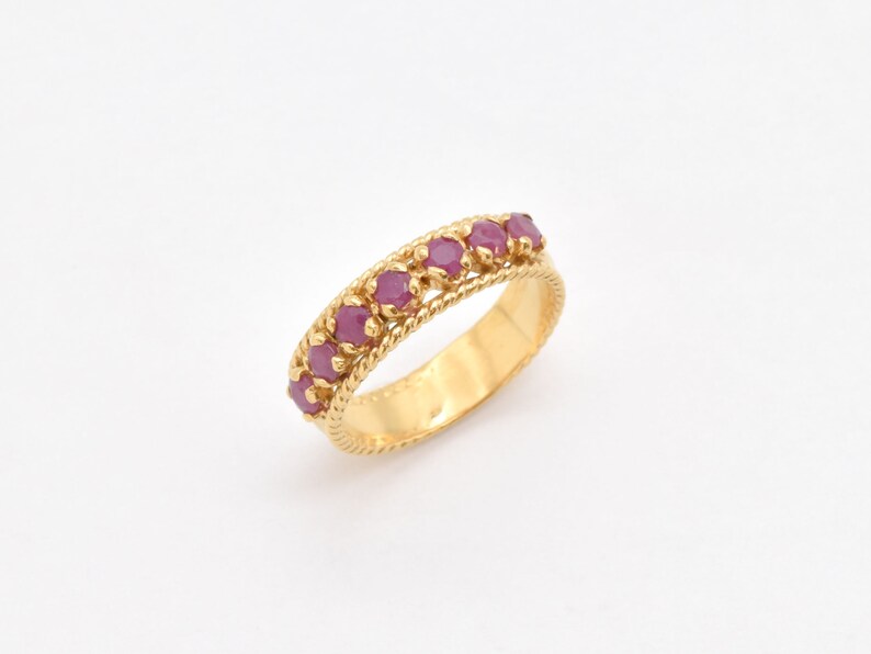 Guldrubinring, Stapelbar guldring, Juliring, Naturlig rubinring, Rödguldring, Vintage-stilarmband, Röd ädelstensring, Förgylld ring bild 8