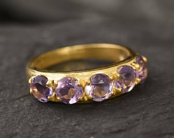 Gold-Amethyst-Ring, natürlicher Amethyst, breites Band, Februar-Geburtsstein, stabiles Band, lila Band, Edelstein-Ring, dicker Ring, Gold-Vermeil-Ring