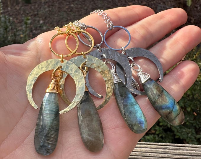 Labradorite Adjustable Choker Necklace with Hammered Moon Charm | Raw Gemstone Choker | Gemstone Layering Necklace