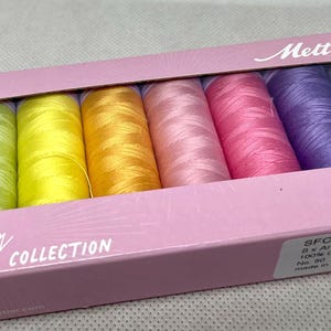 Mettler #SFC8 Spring Kit, (8) Silk Finish 100% Cotton Thread, 150m, 174 yds. zdjęcie 1