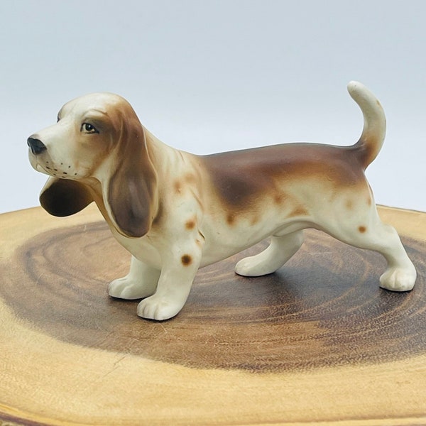 vintage Porcelaine Basset Hound Dog Figurine - Statue de chien en céramique Collectible Made in Japan - Basset Hound Collector -