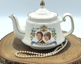Harry Meghan New Royal Baby Commemorative Teapot UK Handmade 