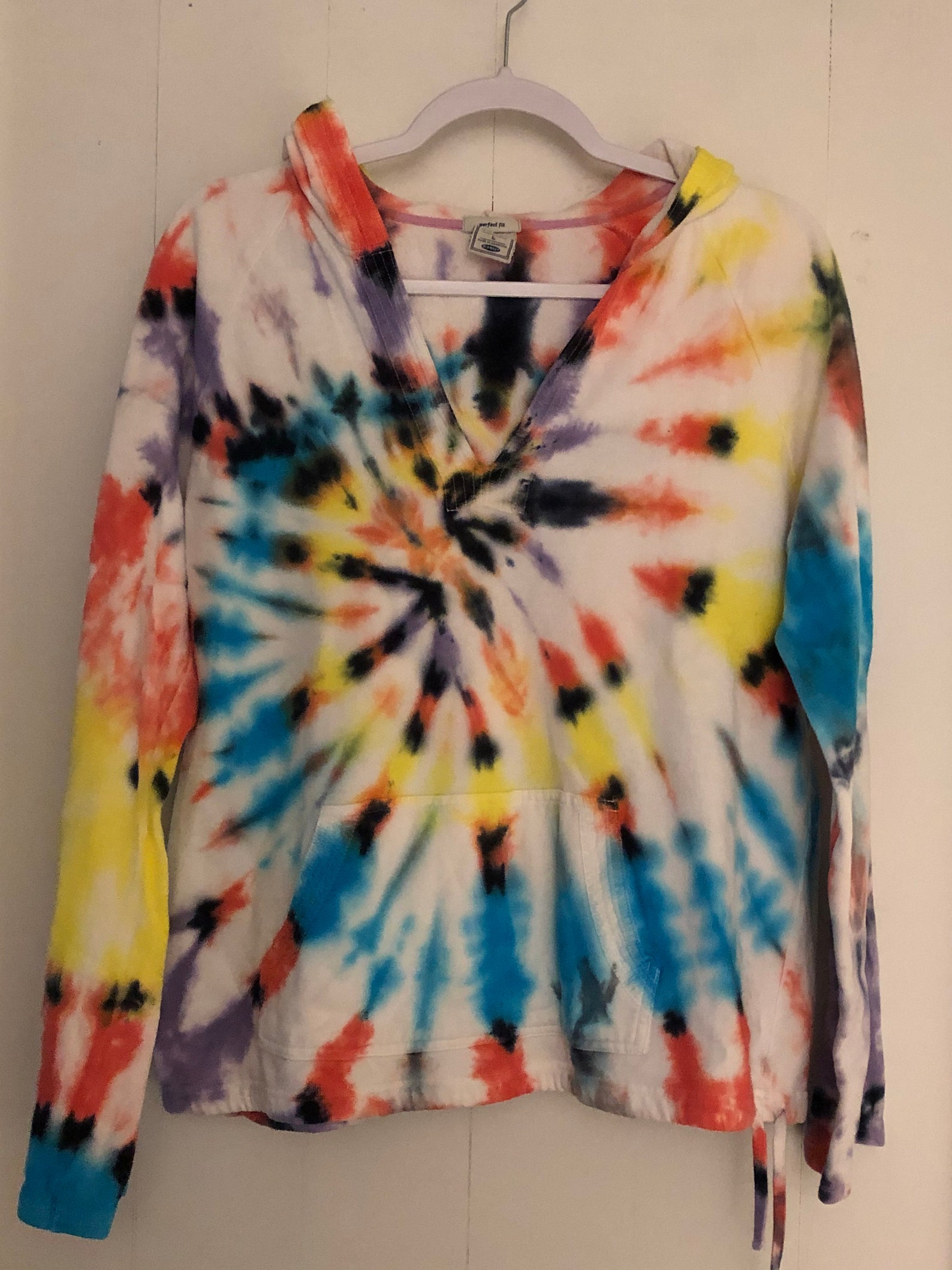 old navy tie dye sweatshirt