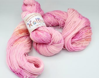 100g hand dyed 4-ply sock yarn WO4233