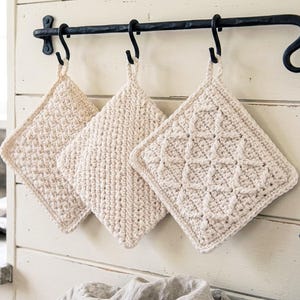 Molde de pegador de panela de crochê | 3 moldes de crochê fáceis para baixar em PDF | Descansos de panela e panos de prato simples em tom cru | Decoração de cozinha