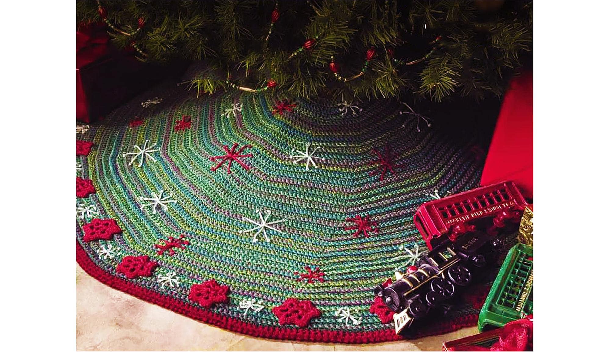 Vintage Christmas Crochet Patterns for Decorating and Gifting 13 Easy Crochet Pattern Christmas Tree Skirt Vintage