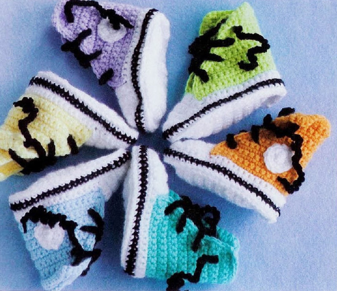 Easy Crochet Pattern Baby Sneakers 0 to 6 Mo. | Cutest Baby Booties ...