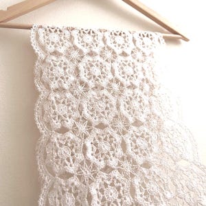 Patrón de camino de mesa de ganchillo / Patrón de ganchillo fácil / Decoración estilo casa de campo / Descarga en PDF.