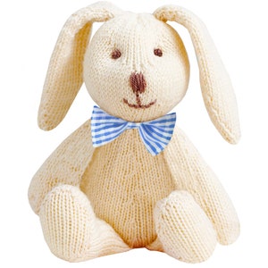 PDF-bestand breipatroon konijntjes downloaden. Paascadeau. Eenvoudig patroon DIY knuffeldier.