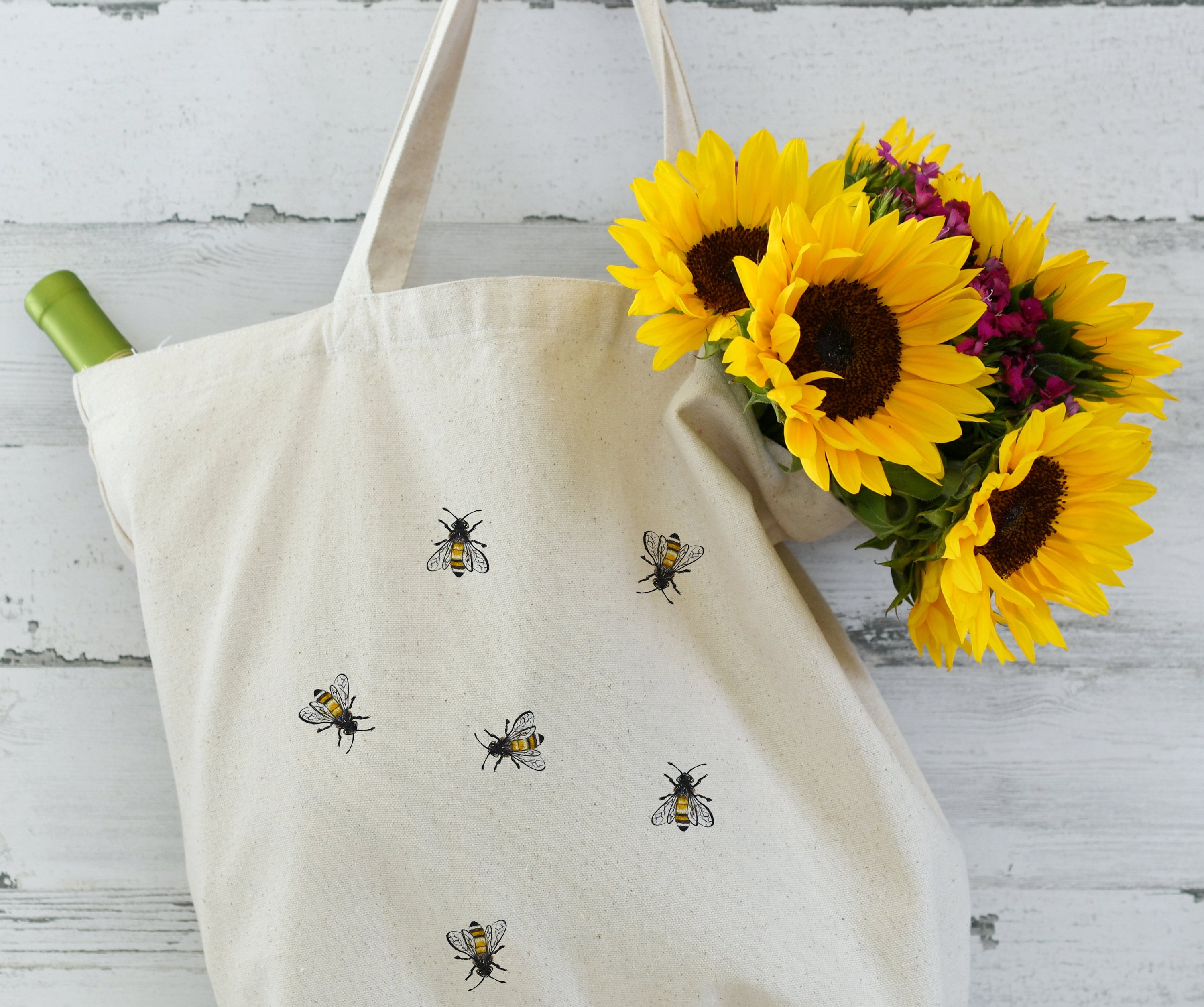 bee travel bag