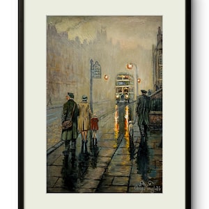 Puede incluir: Una pintura al óleo en un marco negro que representa una calle urbana lluviosa con un autobús de dos pisos, peatones con abrigos y un perro con correa. La obra presenta tonos apagados, reflejos en el pavimento mojado y la firma Chris May 26.