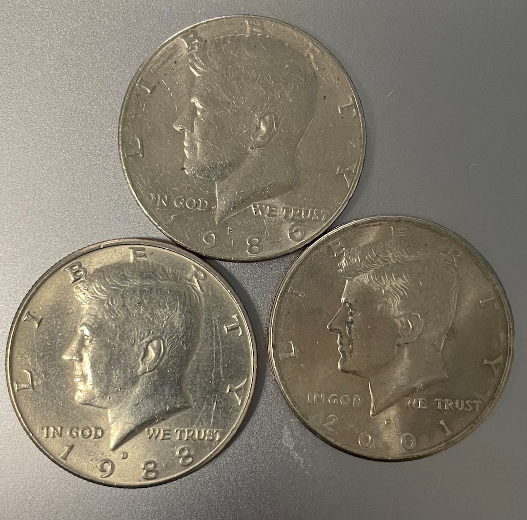 3 Coin Lot, Kennedy Half Dollars 1986-P, 1988-D und 2001-P, frisch von ...
