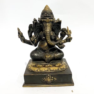 Ganesh Bronze Statue 7.5 Inch, Home Decor, Summer Gift, Meditating Sculpture, Trigana 3 Head Ganesha Sculpture, Lord Ganesha Statue