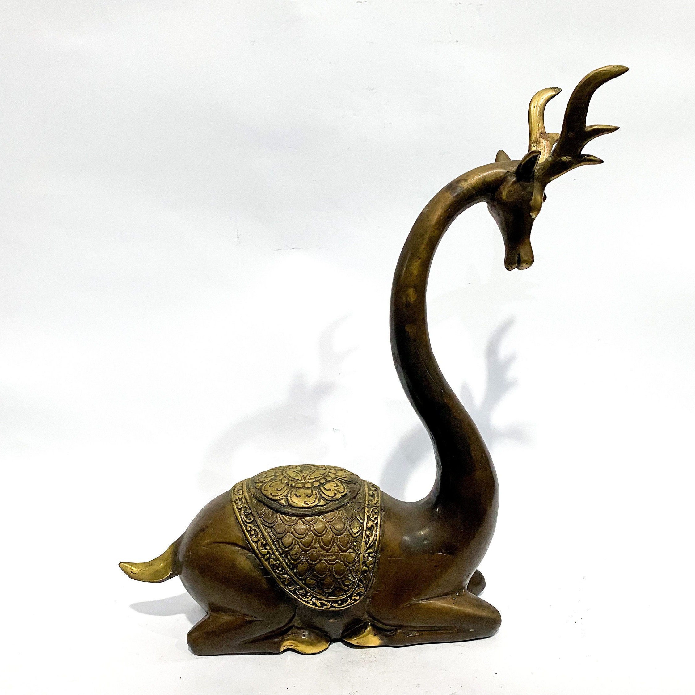 鹿の置物 12.6インチ、夏の贈り物、真鍮製の鹿の像、真鍮製の鹿の彫刻