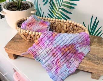 Set of 2 muslin cotton wash cloths in “Tutti Fruity”