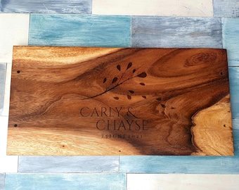 Handmade Engraved Charcuterie Platter / Personalised Serving Board with Handles / Solid Acacia Serving Board / Wedding Gift / Christmas Gift