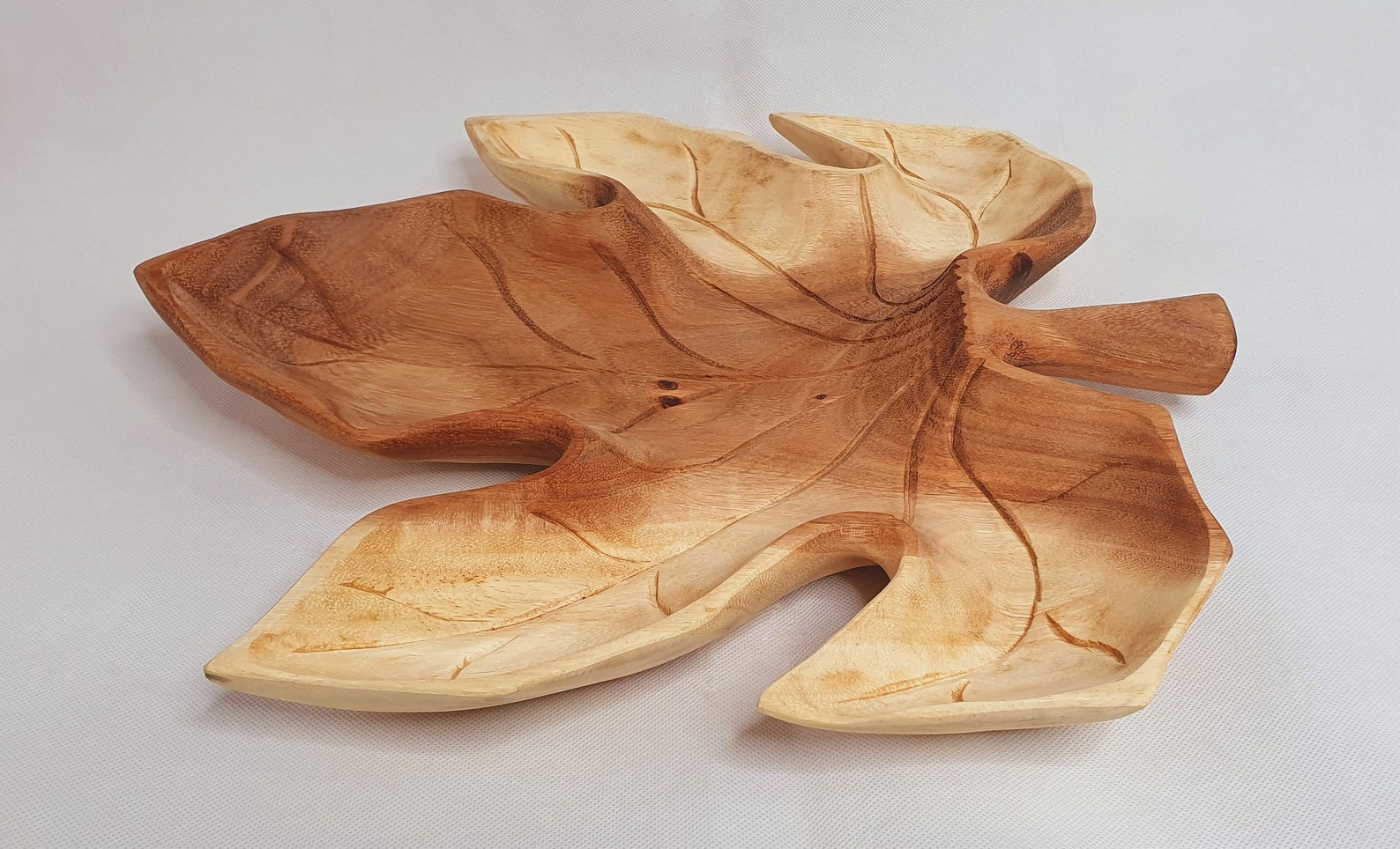 Maple Leaf Serving Platter / Christmas Serving Platter / Hand Carved