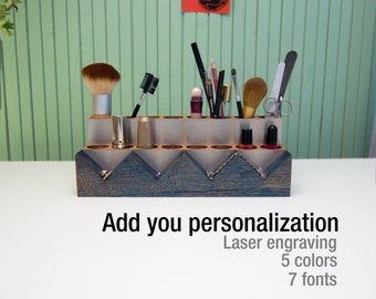 Oak Wood Makeup Organizer: Minimalist Cosmetic Brush Holder