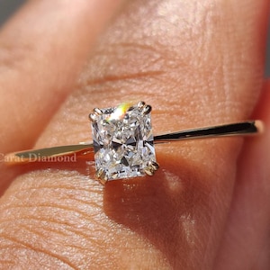 Minimalist Lab Grown Diamond Solitaire Engagement Ring Double Prong Setting Diamond Wedding Ring For Women