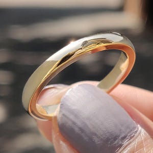 Comfort Fit Simple Yellow Gold Plain Wedding Band 2.50mm Polished Men&#39;s Women&#39;s Wedding Ring Classic Dome Gold Wedding Ring in 10k, 14k, 18k