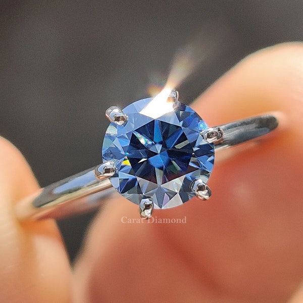 Anillo solitario clásico de seis puntas, anillo de compromiso de moissanita de corte redondo azul eléctrico, anillo de boda para mujer, regalo de aniversario, diamante de quilates