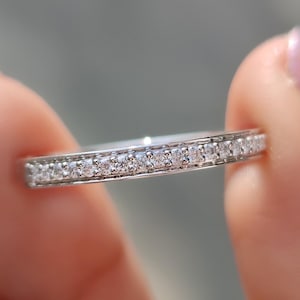 Runder Moissanite Ehering 1.3 mm Halbe Ewigkeit Frauen Solid Gold Verlobungsring Passende Stapelbare Jahrestag Geschenke für Sie