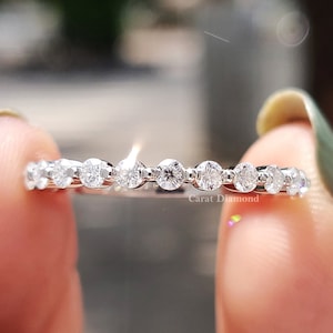 3/4 Eternity Wedding Band, 2.00 MM Round Colorless Moissanite Wedding Band, Floating Bubble Prong Set, Women&#39;s Wedding Band, Stackable Band