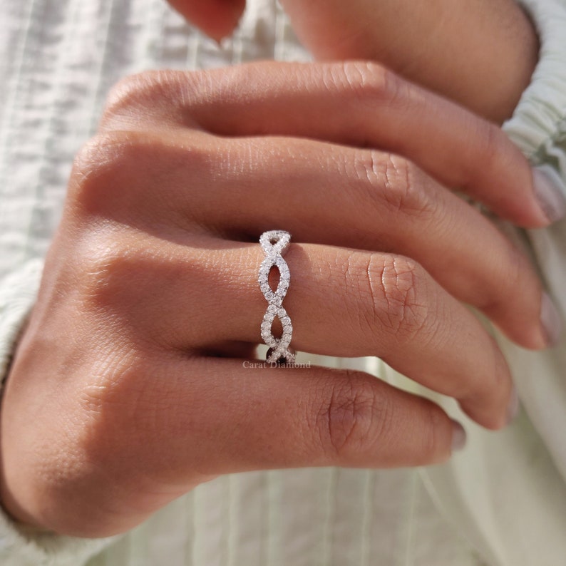 twisted eternity band