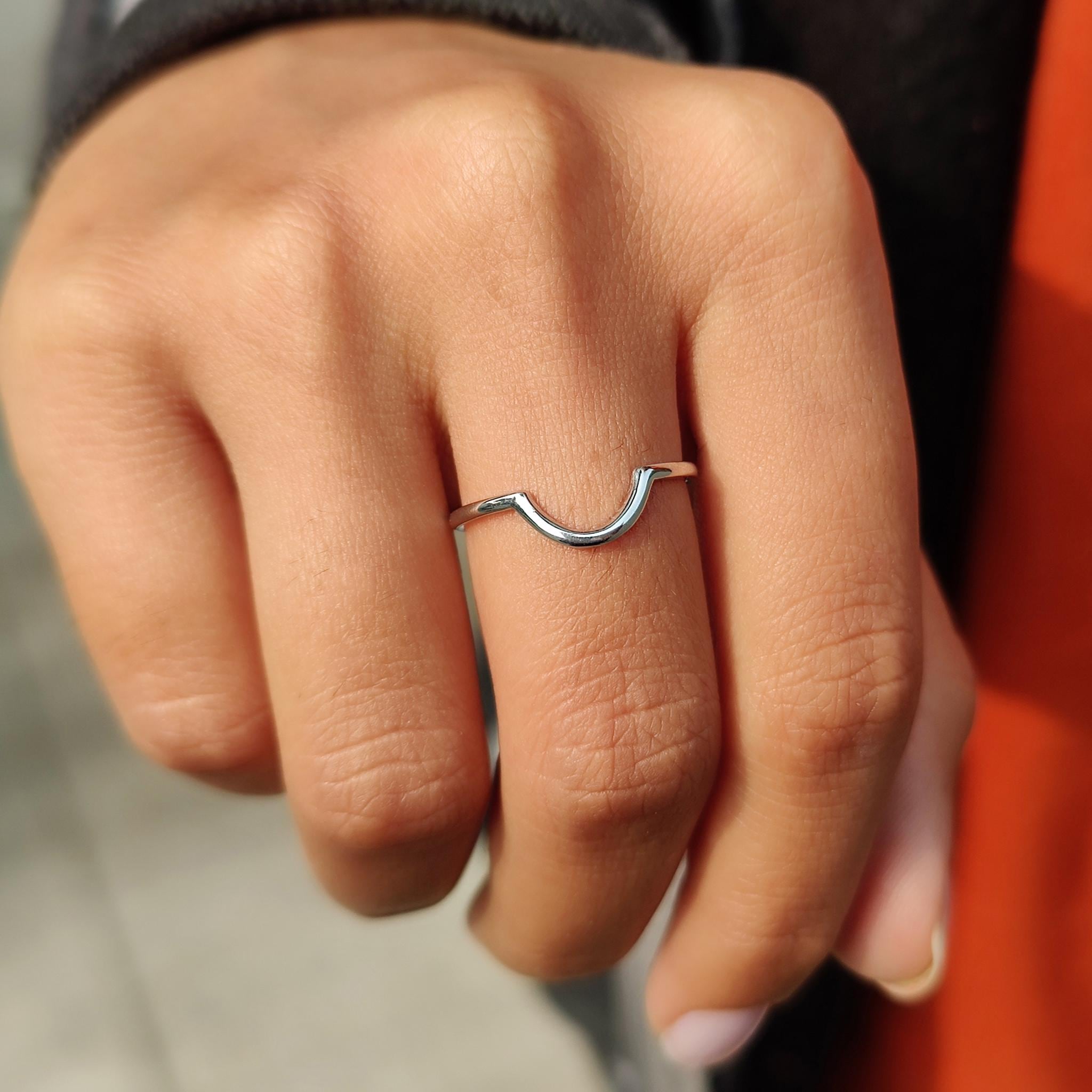 Dedo Pulgar Ponerse El Anillo De Matrimonio De Otra Persona