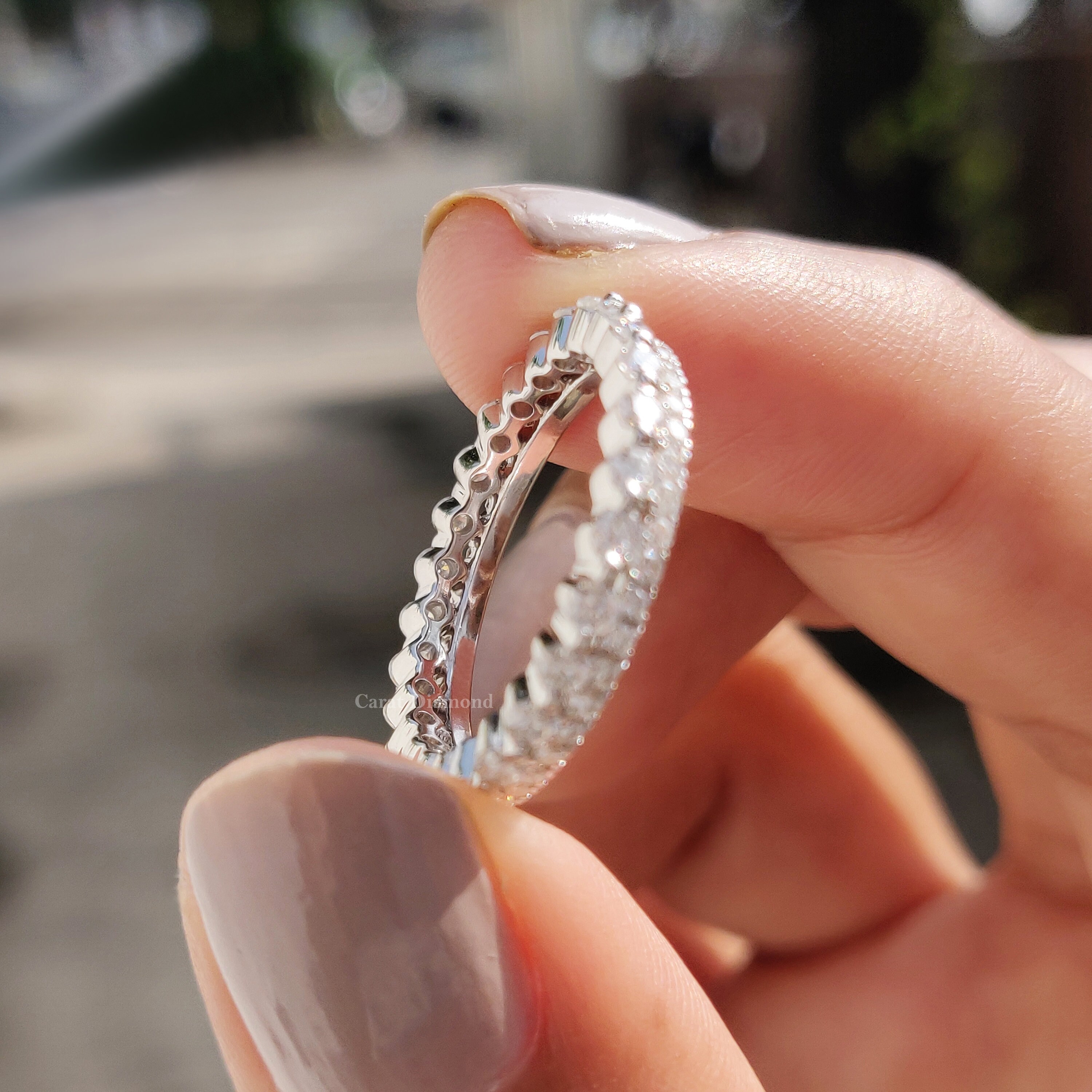 モアッサナイトの結婚指輪、2.0mmラウンドカットのモアッサナイト 