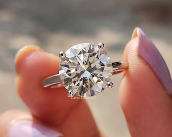 4.25 CT Round Cut Colorless Moissanite Solitaire Engagement Ring