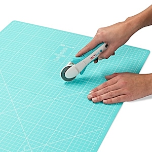 Prym Foldable cutting mat 45*60cm - Love Series (Product code: 611465)