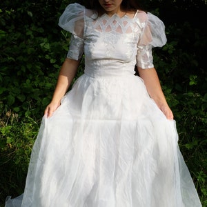 Vintage 70s Fairy Wedding Dress with Puff Sleeves