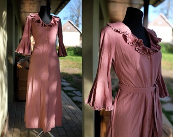 60s 70s Vintage Dreamy Dressing Gown, Nigth Gown, Robe, House Coat with Bell Ruffle Sleeves Small Size