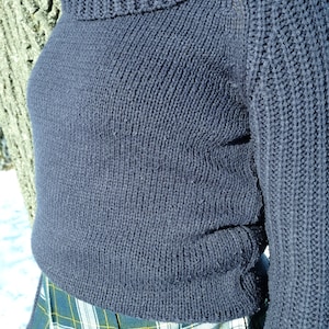 Vintage 70s Dark Blue Navy Turtle Neck Sweater / Jumper / Pullover image 7