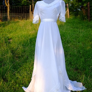 70s Boho Vintage Wedding Dress with Above Elbow Sleeve / Victorian Wedding Gown