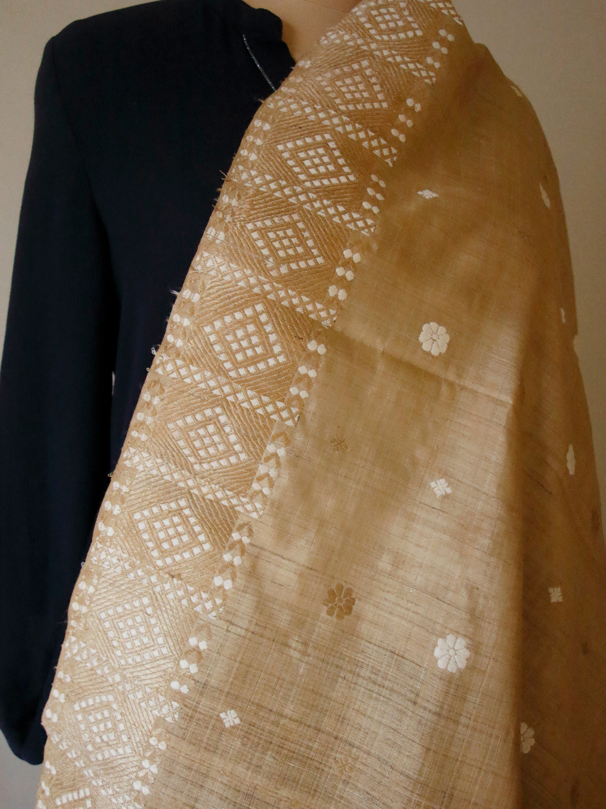 muga shawl