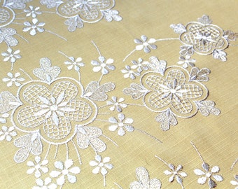 Vintage 1 m linen fabric embroidered flowers, fabric, cut fabric, fashion craft, sold by the meter