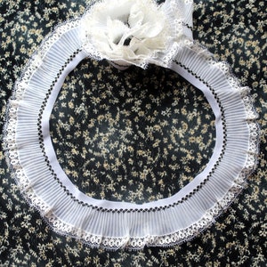 Vintage 1,2 m Spitzenband 60ern Jahren Spitzenborte, spitzenstoff meterware, tessuto pizzo DDR Manufaktur