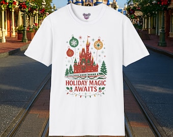 ディズニーワールド風クリスマスシャツ | ホリデーキャッスル＆モノレールTシャツ | お祝いのオーナメントと雪の結晶 | ホリデーマジックが待っています