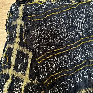 Bandhani saree. Indian Traditional Bandhej Gaji Black Garchoda saree, Customized Dye available